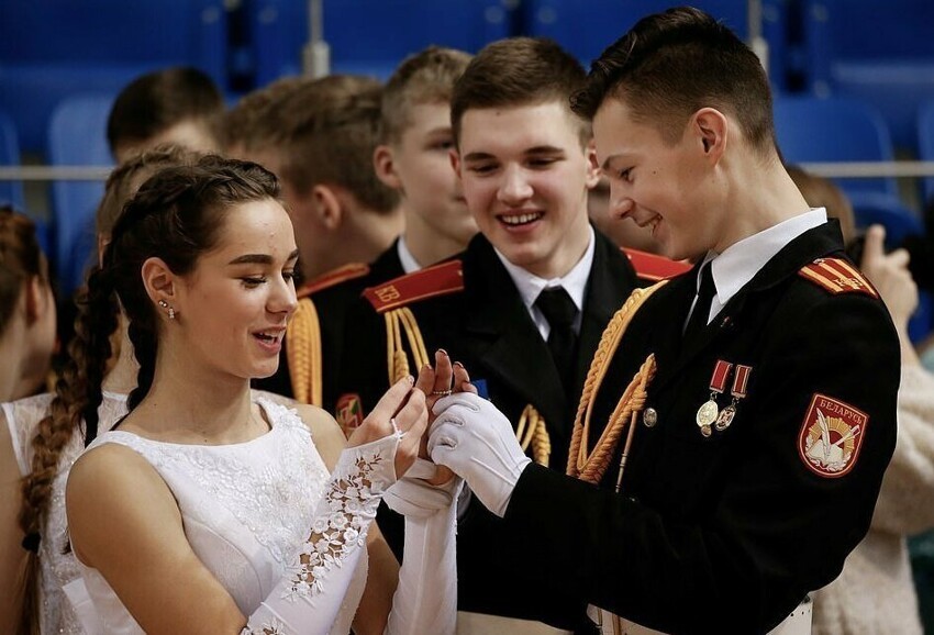 Картинка кадетский бал