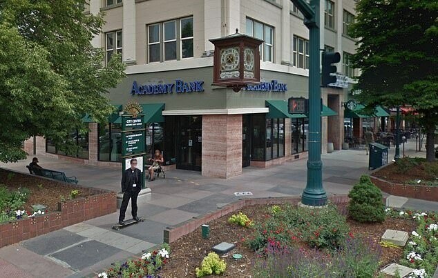Тот самый банк в Колорадо-Спрингс