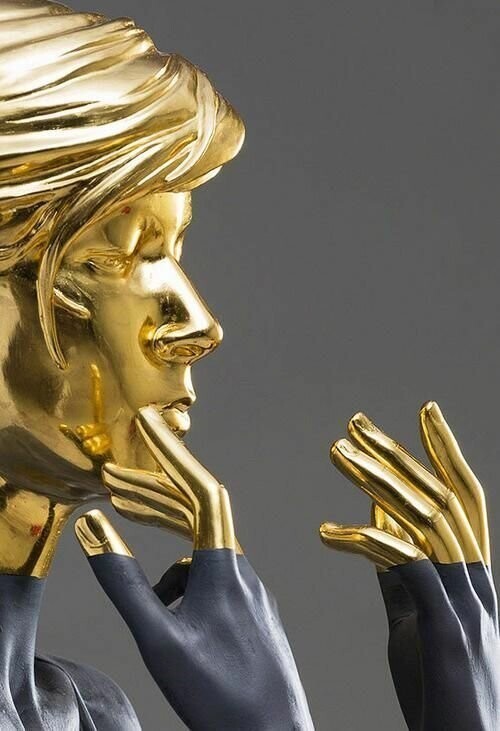 Тот случай, когда скульптор обожает золото