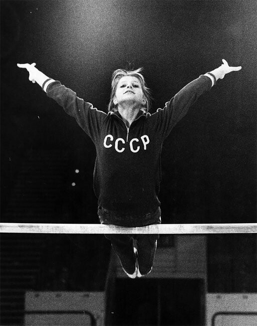 Советская гимнастка и олимпийская золотая медалистка Ольга Корбут. 29 октября 1975 г. 