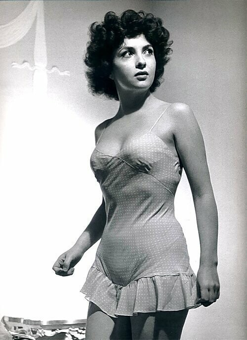 Итальянская актриса Джина Лоллобриджида, 1951. 