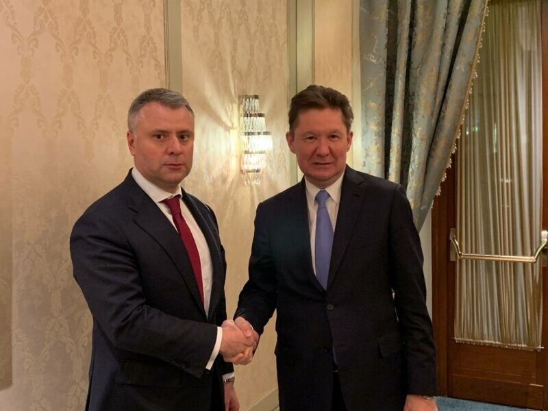 Когда Украине надоест выполнять только что подписанный договор с "Газпромом"?