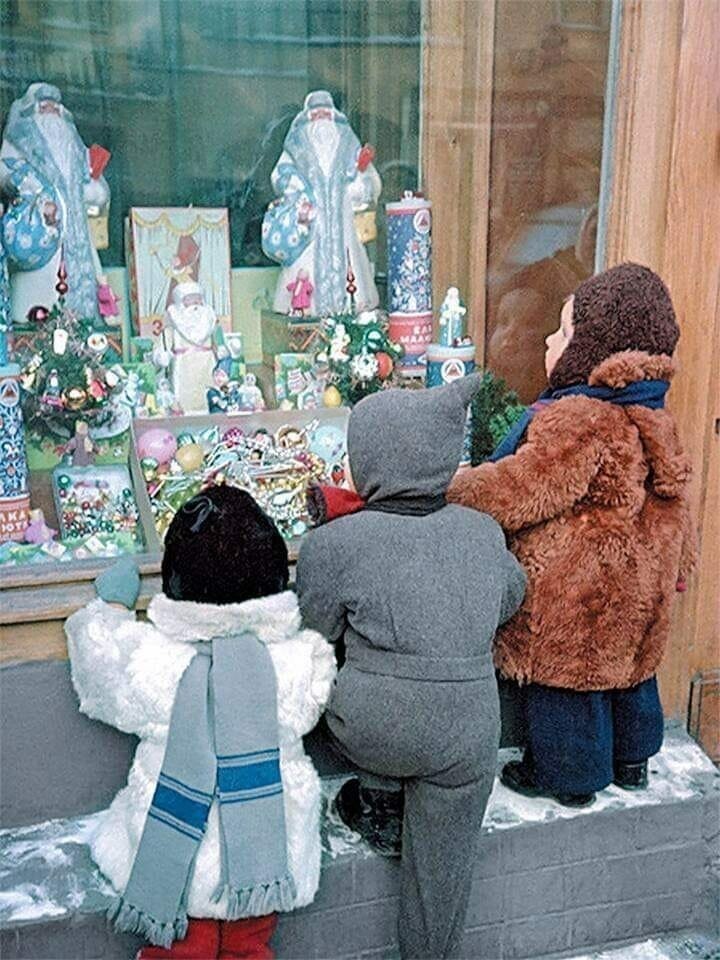 Новогодняя витрина.1955 г. 