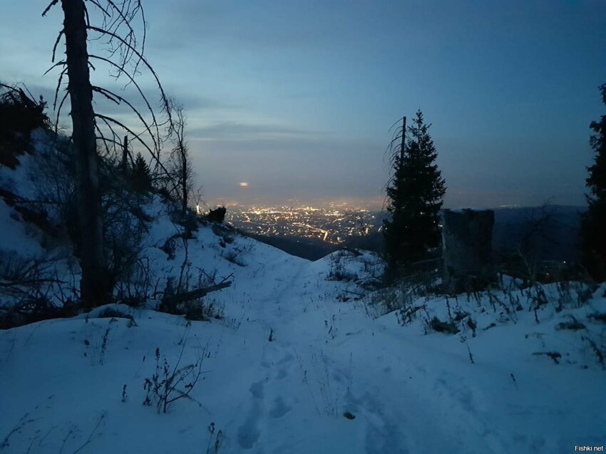 Вчера зять моего друг поделился своими фоткам Алматы с наших гор