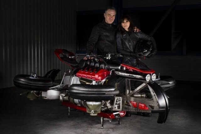 Летающий мотоцикл-трансформер La Moto Volante