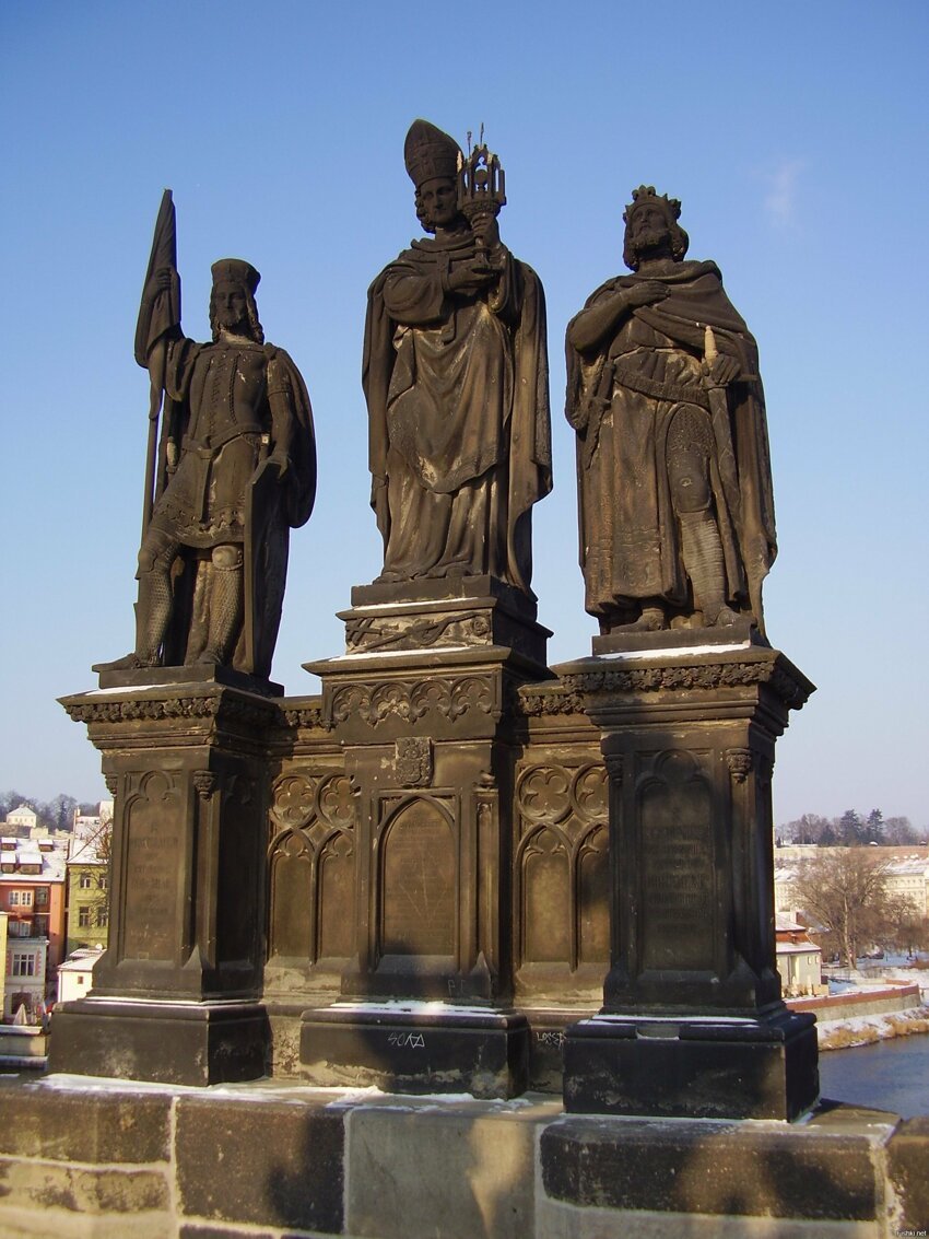 Трио на Карловом мосту, в Праге