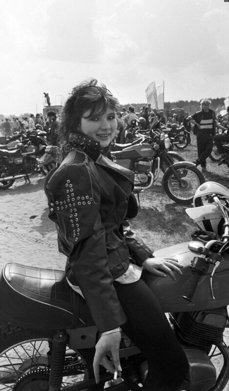Девушка–байкер на рокерском слете, 1988 год, СССР