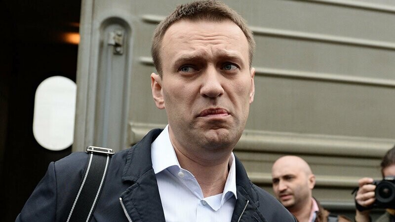 Популисты и криминалитет: Навальный тянет за собой криминальных деятелей и популистов