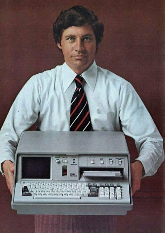 Портативный компьютер IBM 5100 образца 1975 года. Оперативка целых 16 килобайт! США.
