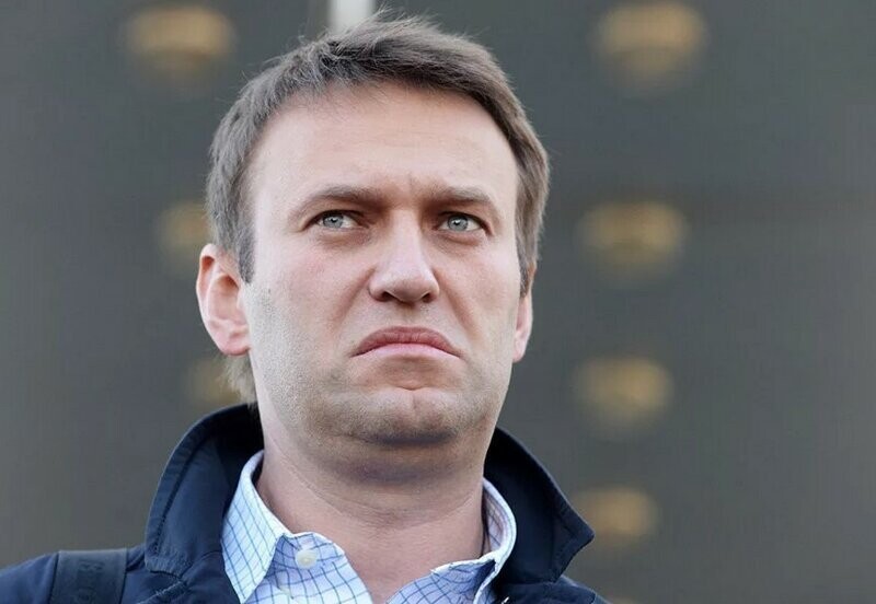 Навальный снова выходит на конфликт с либеральными СМИ