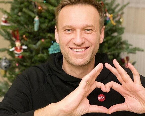 Навальный стал фигурантом горячего скандала