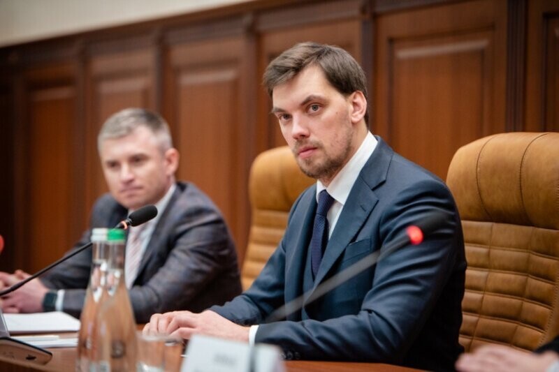 Уйти в отставку чтобы остаться: пиар-ход украинского премьера