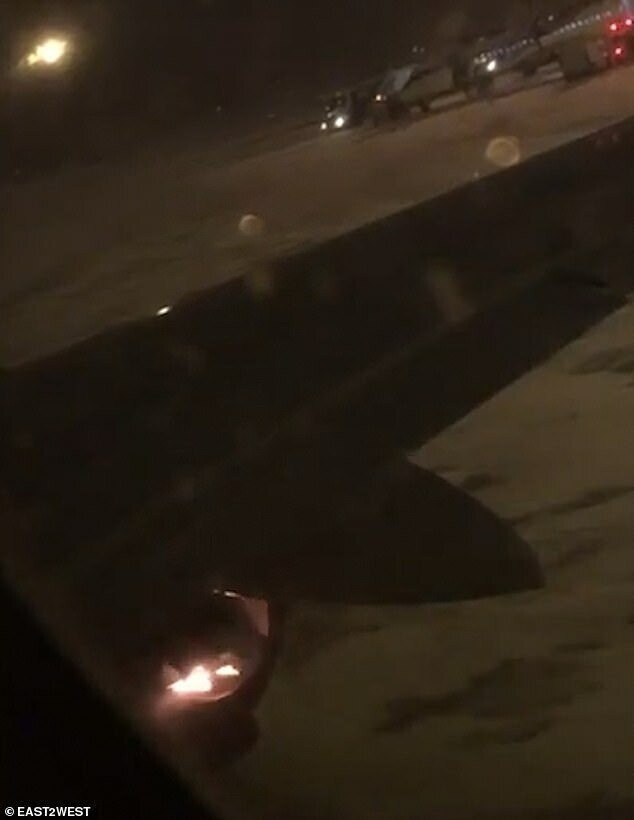 Видео: двигатель самолета загорелся за несколько минут до взлета