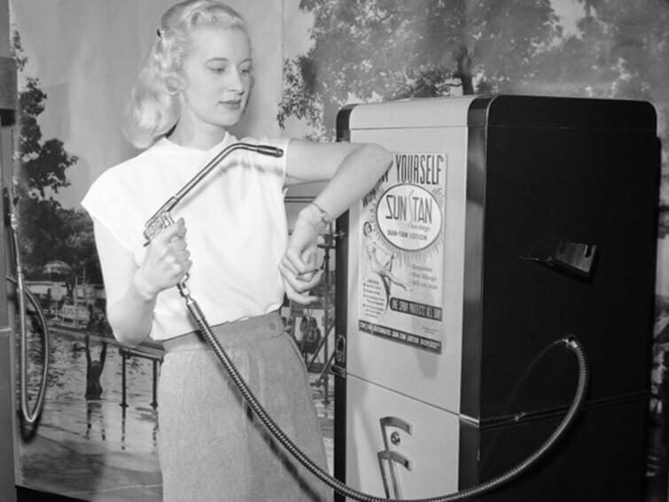 Автомат для нанесения автозагара, 1949 год 