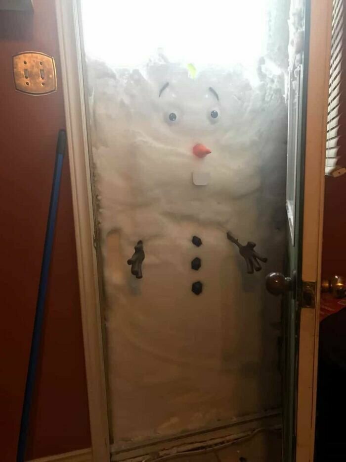 2. "Как сделать снеговика не выходя из дома"