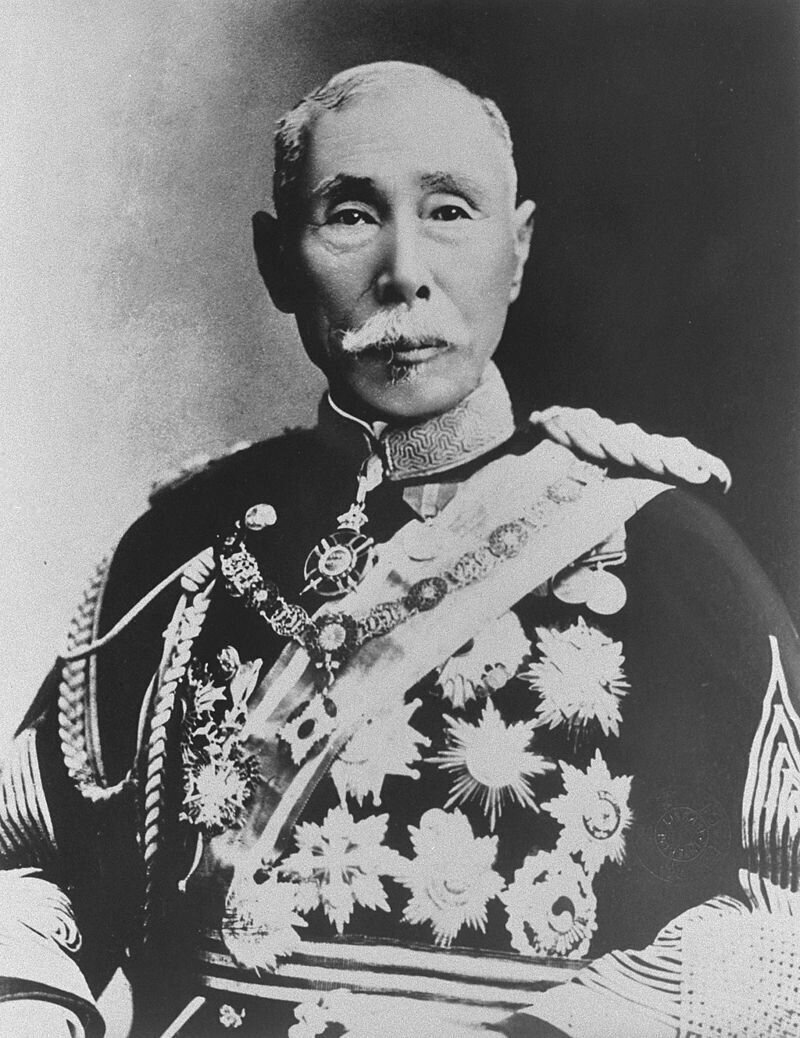 И немного иностранцев. Князь Ямагата Аритомо (1838—1922) командующий 1-й армией Японии (Японо-китайская война (1894—1895)