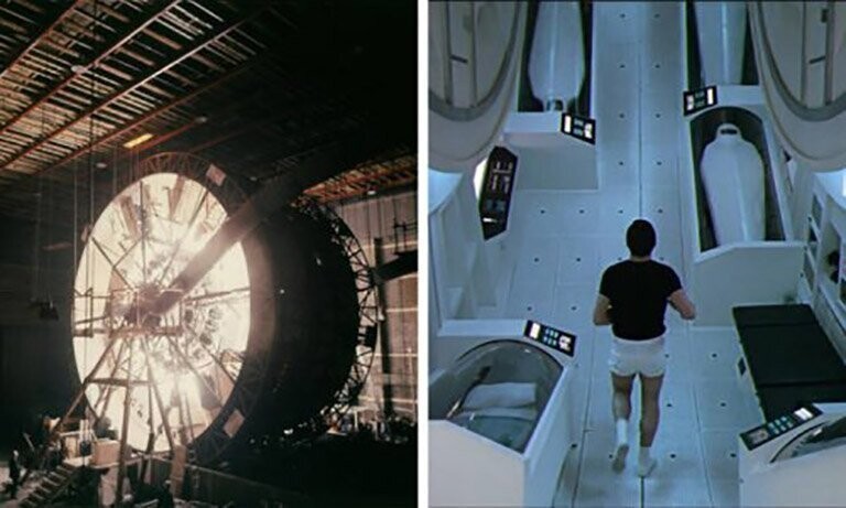 В фильме "Космическая одиссея 2001 года" (1968) в сцене, когда герой ходит, эффект невесомости был создан с помощью конструкции, сделанной наподобие чёртова колеса