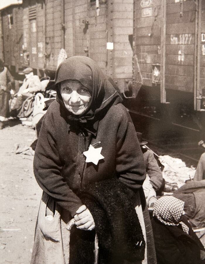 Фото Освенцима в цвете: так еще страшнее