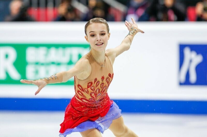 Российские девушки взяли все призовые места в чемпионате Европы по фигурному катанию