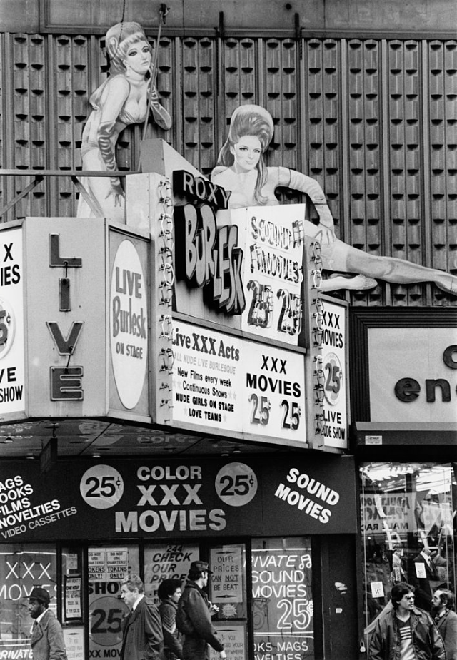 Бурлеск-шоу "Roxy Burlesk Theater", 42-я улица, Нью-Йорк, 1980 г.