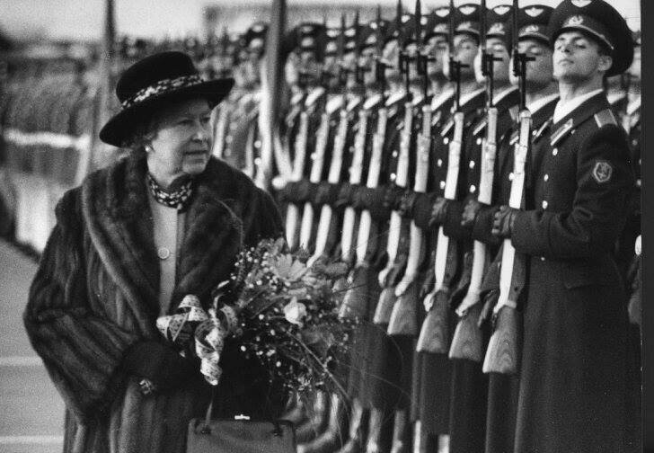 Первый и последний визит королевы Англии Елизаветы II в Россию, 17 октября 1994 года.