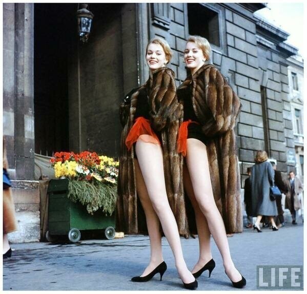 Танцовщицы-близняшки Алиса и Эллен Кесслер, 1958 год.