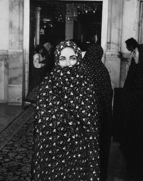 Элизабет Тейлор в Иране, 1976 год.