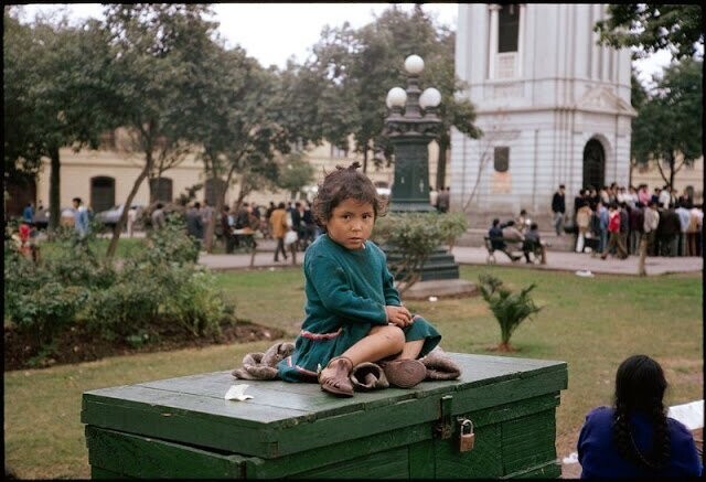 Лима. Маленькая девочка, Перу, 1974