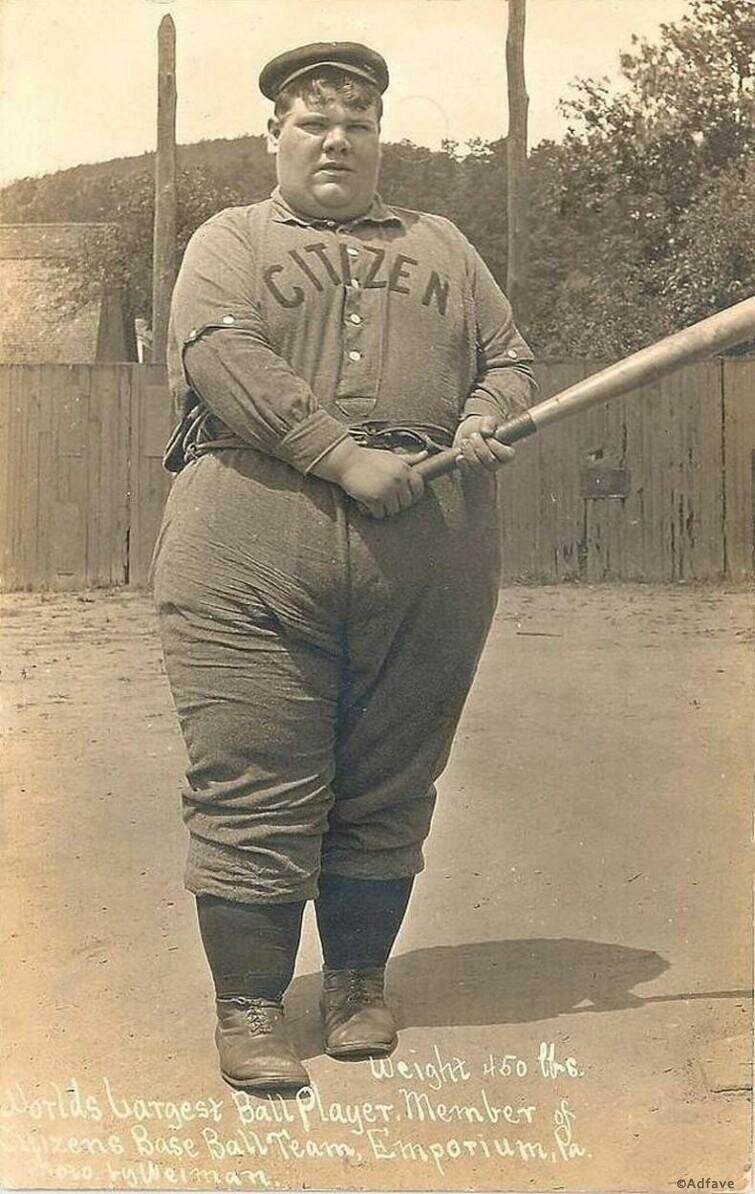 Самый тяжеловесный в мире игрок в бейсбол (весом в 205 кг), 1908 год