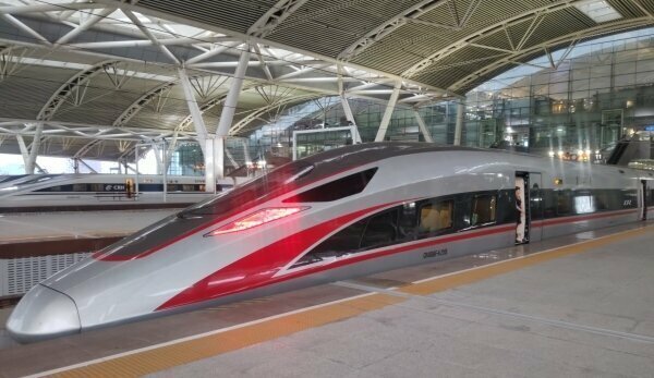Китайский скоростной поезд или почему мы никогда не станем ближе