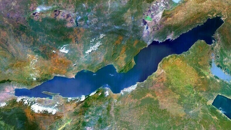 Танганьика. После Байкала — самое глубокое озеро.