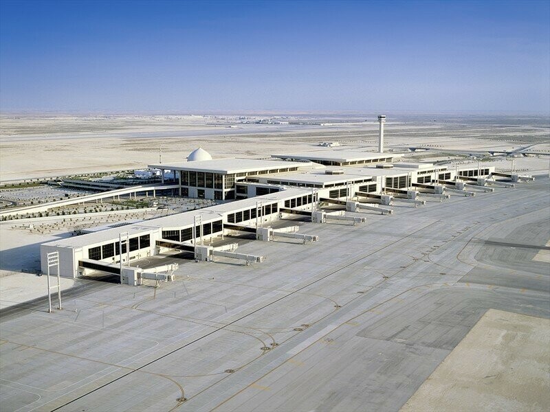 21. Международный аэропорт Король Фахд, Саудовская Аравия.