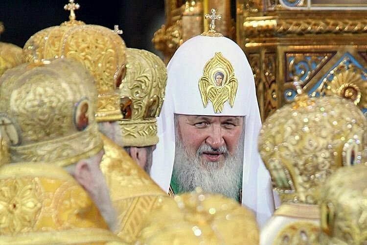 Закрепить доказательство существование Бога в российском законодательстве