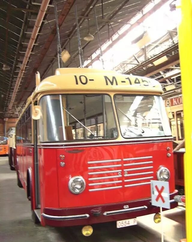 К началу 1960-х гиробусы были сняты с эксплуатации, до наших дней уцелел лишь один экземпляр