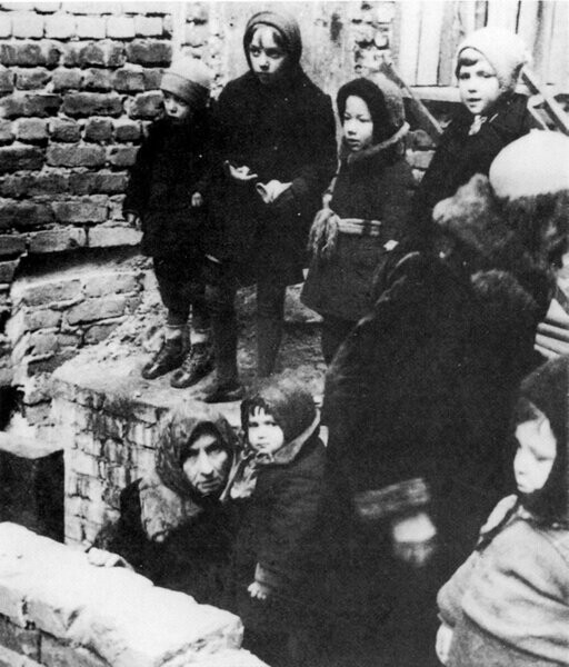 «Смертей от голода могло бы быть гораздо меньше». Сенсационное исследование о блокаде Ленинграда