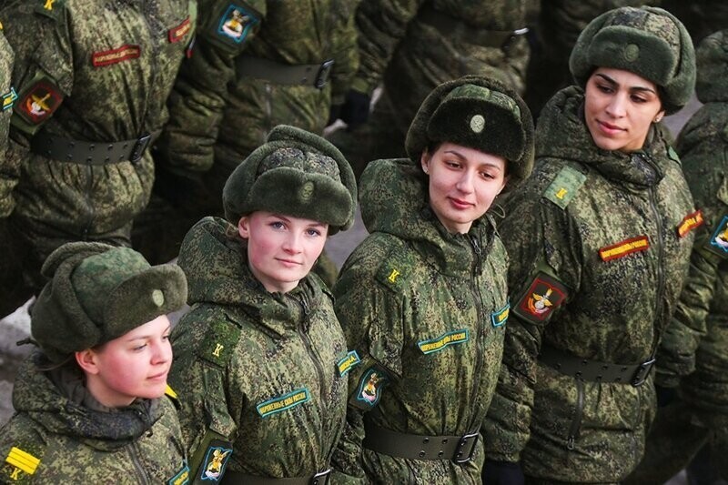 На Параде Победы в Севастополе в пешей колонне пройдут военнослужащие-женщины