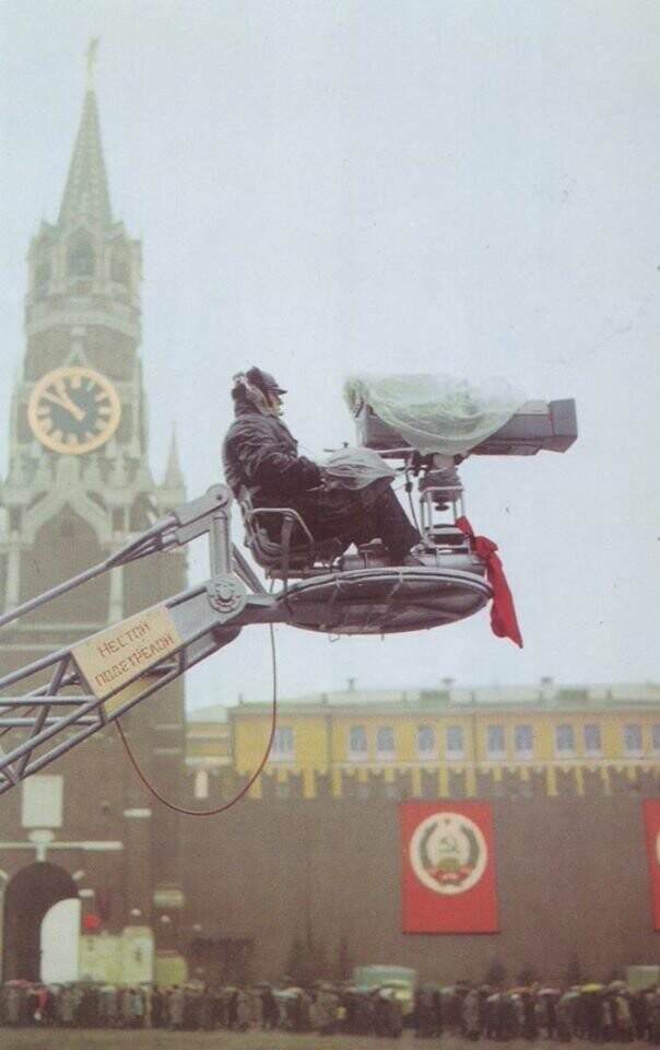 Телеоператор на Красной площади, 7 ноября 1977 года, Москва