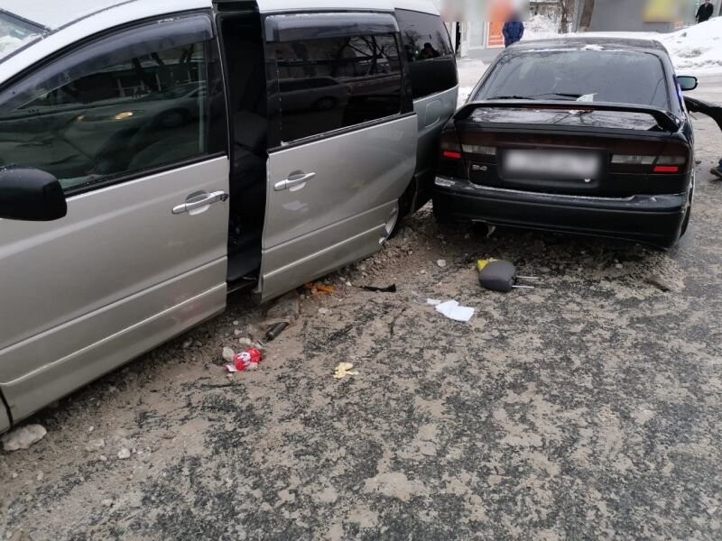 Оба водителя в больнице: столкновение двух автомобилей в Томске