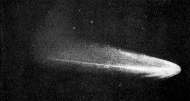 Первая фотография кометы. Изображение получено Жюлем Янссеном 30 июня 1881 года.