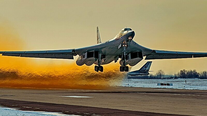 «Белый лебедь» Ту-160 вооружат гиперзвуковыми «Кинжалами»