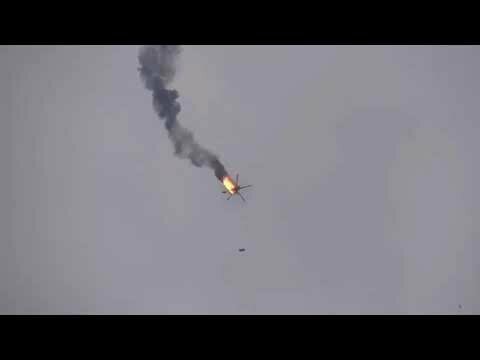 Террористы упиваются крушением Ми-8 в Сирии и глумятся над трупом лётчика 