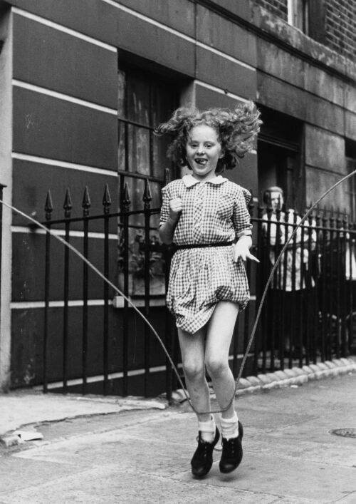 Прыг- скок... Лондон, 1954