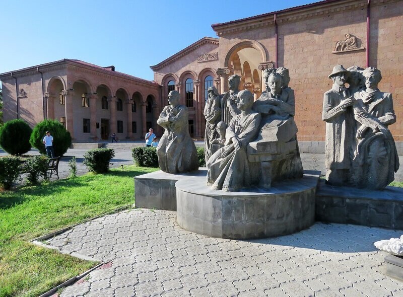Вагаршапат. Часть 2: город и дорога до Еревана