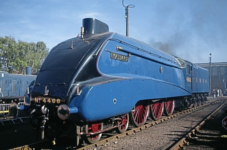 Mallard № 4468 – 202,7 км/ч, Англия