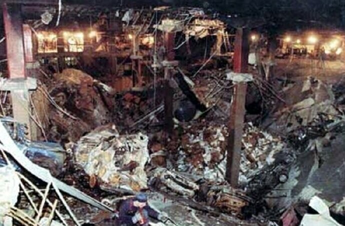 26 февраля 1993 года в подземном гараже северной башни Всемирного торгового центра в Нью-Йорке взорвался заминированный грузовик