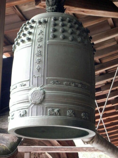 21. Колокол из буддистского храма