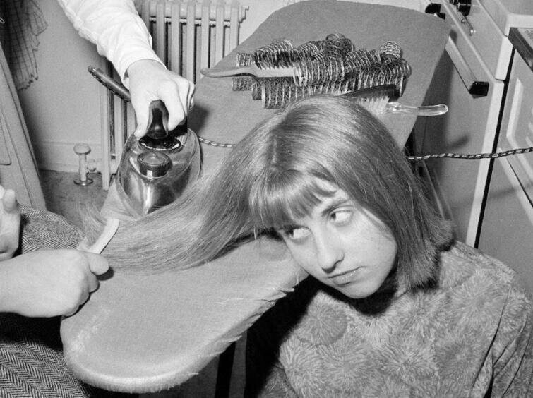 Как выпрямляли волосы в 60-х годах