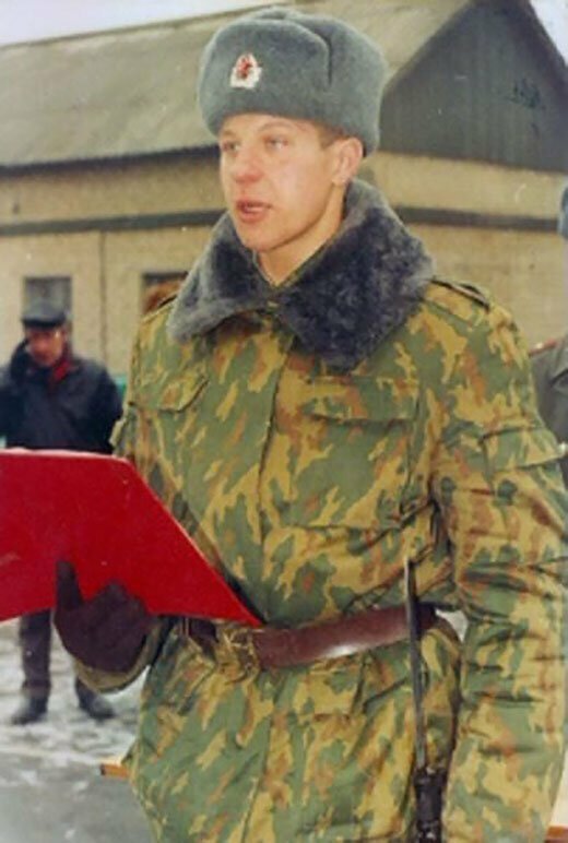 Федор Емельяненко принимает присягу. 1995г.