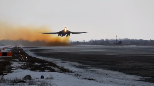 Сила русского оружия: Стратегические ракетоносцы Ту-160 (видео)