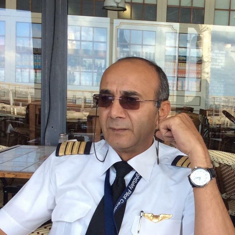 Страсти по Рамадану: пилот пытается отсудить $1,6 миллиона за потерю лицензии